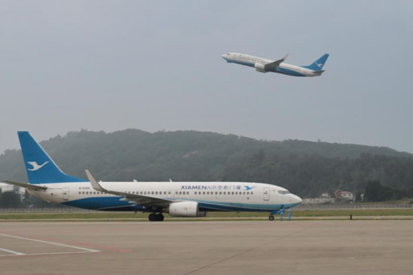 Chinese Mainland Launches New Flight Routes to Enhance Cross-Strait Relations Chinese Mainland Launches New Flight Routes to Enhance Cross-Strait Relations