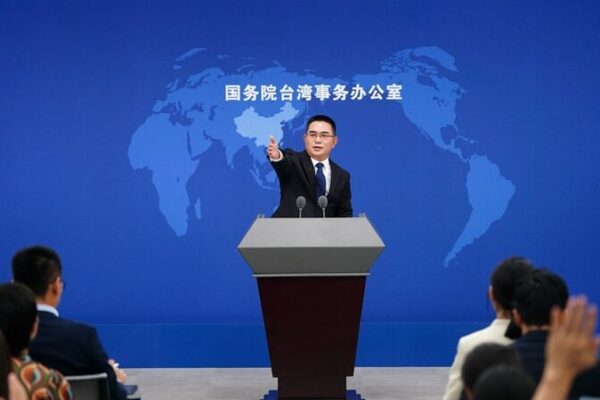 Chinese Mainland Urges Taiwan’s New Leader to Choose Peaceful Path Chinese Mainland Urges Taiwan's New Leader to Choose Peaceful Path