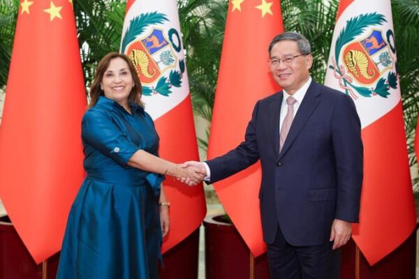 Chinese Premier Li Qiang and Peruvian President Boluarte Commit to Enhanced Cooperation
