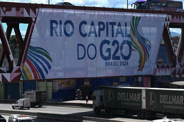 Chinese_President_Xi_Jinping_Arrives_in_Rio_de_Janeiro_for_G20_Summit video poster