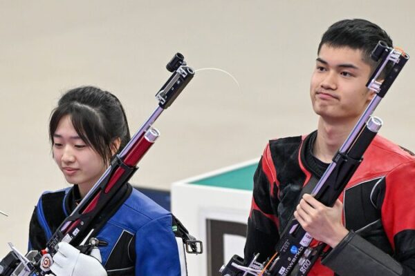Chinese Rookie Pairs Aim for Shooting Gold at 2024 Paris Olympics Chinese_Rookie_Pairs_Aim_for_Shooting_Gold_at_2024_Paris_Olympics