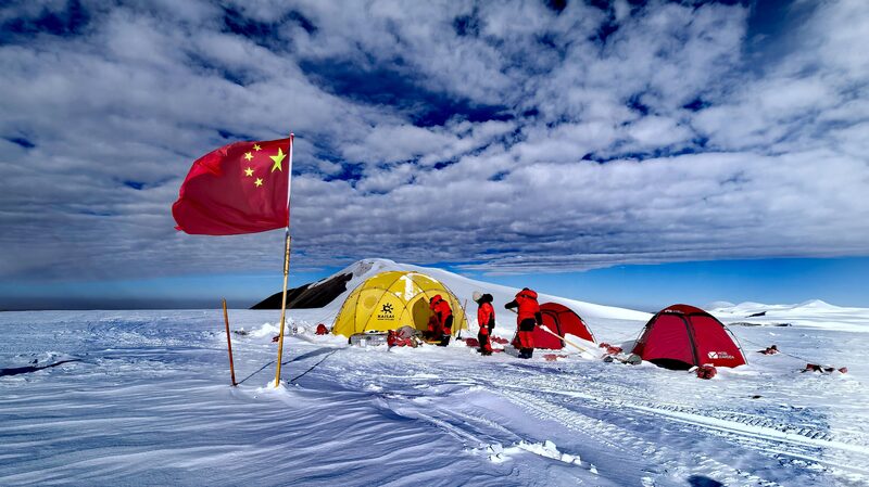Chinese_Scientists_Break_Ice_Core_Extraction_Record_in_Low_and_Middle_Latitudes - Khabar Asia Chinese_Scientists_Break_Ice_Core_Extraction_Record_in_Low_and_Middle_Latitudes