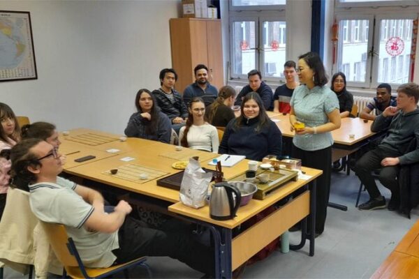 Chinese Tea Culture Sparks Interest at Hungarian University Chinese Tea Culture Sparks Interest at Hungarian University