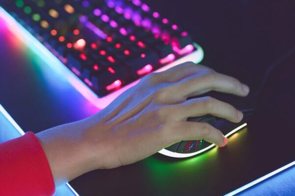 Chinese Teams Gear Up for League of Legends Worlds 2024: Can They Claim the Title? Chinese_Teams_Gear_Up_for_League_of_Legends_Worlds_2024__Can_They_Claim_the_Title_