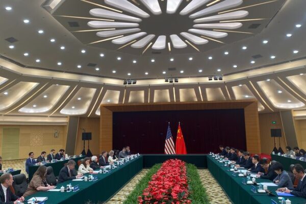 Chinese Vice Premier and U.S. Treasury Secretary Hold Economic Talks in Guangzhou Chinese Vice Premier and U.S. Treasury Secretary Hold Economic Talks in Guangzhou