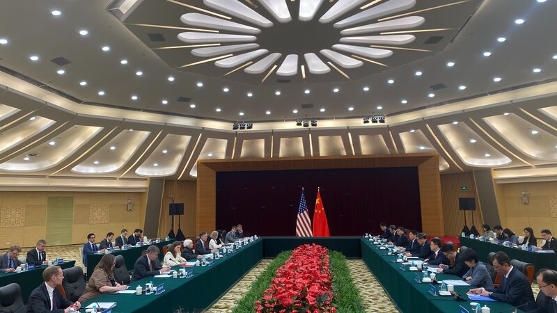 Chinese_Vice_Premier_and_US_Treasury_Secretary_Hold_Economic_Talks_in_Guangzhou - Khabar Asia Chinese Vice Premier and U.S. Treasury Secretary Hold Economic Talks in Guangzhou