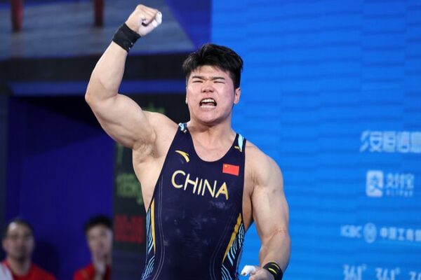 Chinese Weightlifter Liu Huanhua Aims for Historic Gold at Paris Olympics Chinese Weightlifter Liu Huanhua Aims for Historic Gold at Paris Olympics video poster