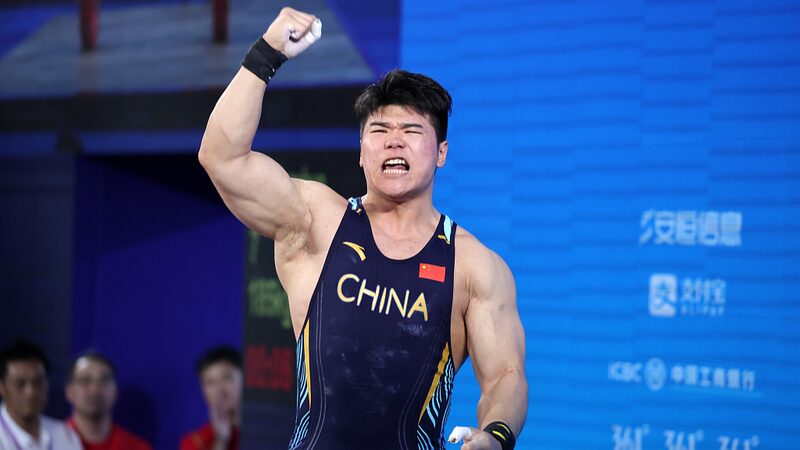 Chinese_Weightlifter_Liu_Huanhua_Aims_for_Historic_Gold_at_Paris_Olympics_poster - Khabar Asia Chinese Weightlifter Liu Huanhua Aims for Historic Gold at Paris Olympics video poster