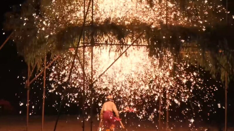 Chinese_Youth_Revitalize_Traditional_Culture_Through_the_Internet