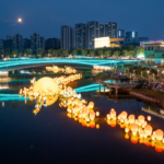 Chongqing_s_Dazzling_Mid_Autumn_Water_Lantern_Spectacle_Illuminates_Night_Sky