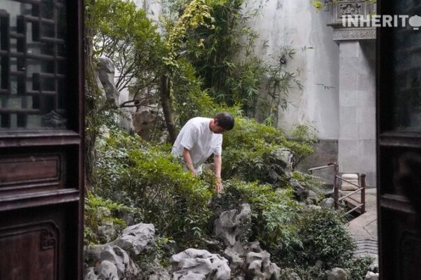Classical Chinese Gardens: Microcosms of Nature’s Grandeur Classical_Chinese_Gardens__Microcosms_of_Nature_s_Grandeur