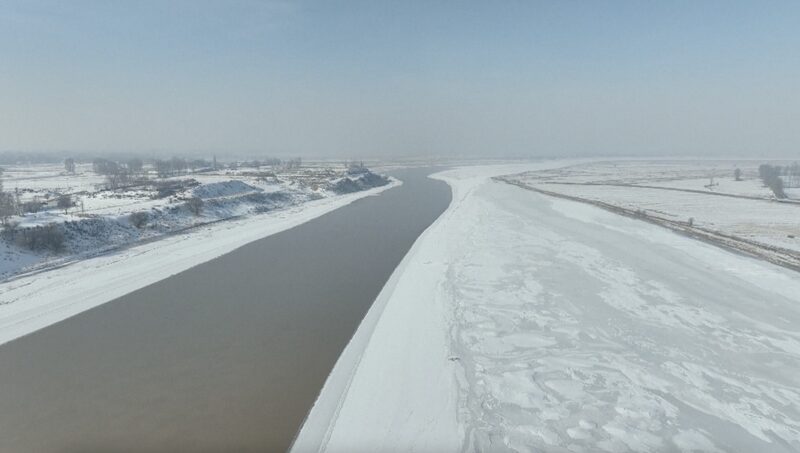 Cold_Wave_Delays_Yellow_River_Thaw_Raises_Flood_Control_Concerns_poster - Khabar Asia Cold Wave Delays Yellow River Thaw, Raises Flood Control Concerns video poster