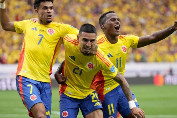 Colombia Extends Unbeaten Streak with Victory over Paraguay; Brazil Held by Costa Rica Colombia Extends Unbeaten Streak with Victory over Paraguay; Brazil Held by Costa Rica