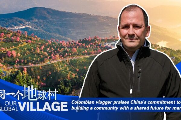 Colombian Vlogger Highlights China's Vision of a Shared Future video poster