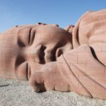 Colossal__Son_of_the_Earth__Sculpture_Draws_Visitors_to_Gansu_Desert