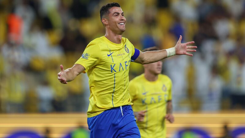 Cristiano_Ronaldo_Becomes_Worlds_Highest-Paid_Athlete_Despite_Title_Drought - Khabar Asia Cristiano Ronaldo Becomes World's Highest-Paid Athlete Despite Title Drought