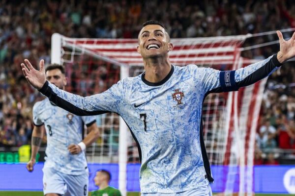 Cristiano Ronaldo Scores 900th Career Goal in Portugal’s Win Over Croatia Cristiano_Ronaldo_Scores_900th_Career_Goal_in_Portugal_s_Win_Over_Croatia
