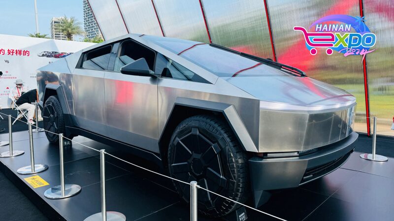 Cutting-edge Tech Showcased at China International Consumer Products Expo in Hainan