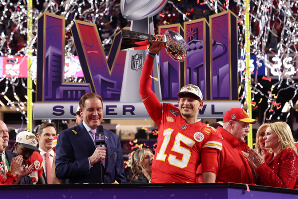 Dallas Mayor Sees ‘Serious Opportunity’ to Bring Chiefs Back to Dallas Dallas Mayor Sees 'Serious Opportunity' to Bring Chiefs Back to Dallas