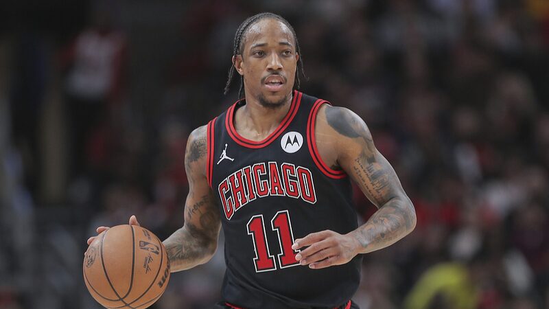 DeMar_DeRozan_Joins_Sacramento_Kings_in_Multiteam_Sign-and-Trade_Deal - Khabar Asia DeMar DeRozan Joins Sacramento Kings in Multiteam Sign-and-Trade Deal