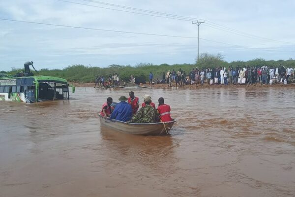 Deadly Floods in Kenya Claim 13 Lives, Displace Nearly 15,000, Says UN Deadly Floods in Kenya Claim 13 Lives, Displace Nearly 15,000, Says UN