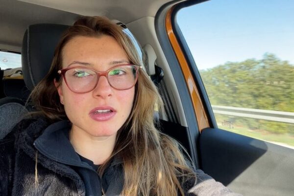 Desperate Wait in Hatay: Mother Pleads for Pregnant Daughter Under Rubble video poster