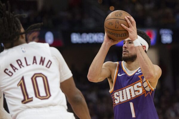 Devin Booker’s Return Sparks Suns’ Comeback Victory Over Cavaliers Devin Booker's Return Sparks Suns' Comeback Victory Over Cavaliers