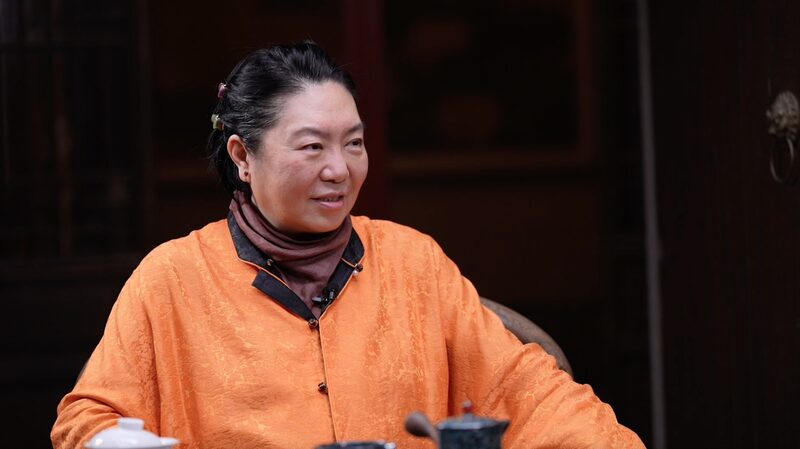 Director_Tian_Qinxin_on_Wuzhen_Theatre_Festival_s_Growth_and_China_s_Theatre_Industry video poster