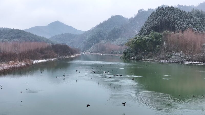 Discover_Liren_Village_A_Snow-Capped_Paradise_in_Anhui_China_poster - Khabar Asia Discover Liren Village: A Snow-Capped Paradise in Anhui, China video poster