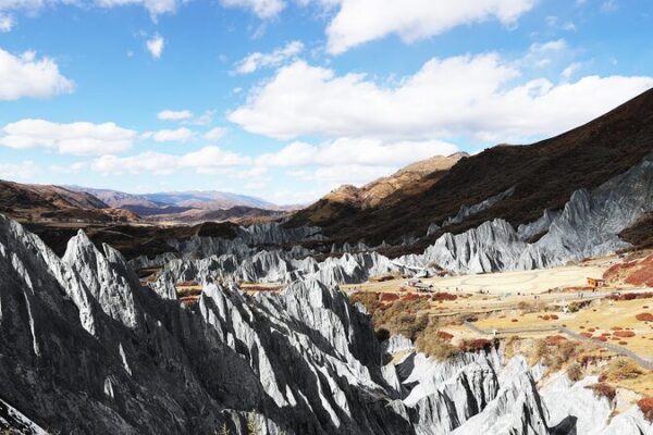 Discover Moshi Park: Sichuan's Alien Landscape of Mylonite Rocks