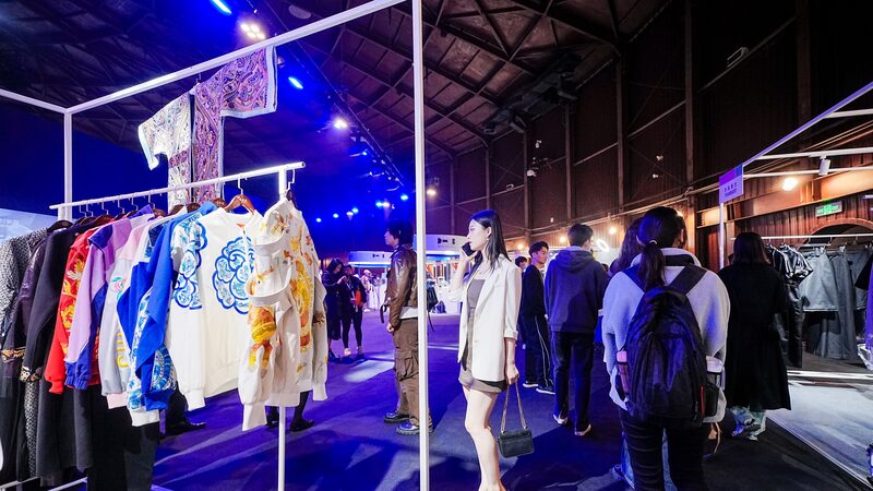 Discover_New_Chinese_Style_at_2024_China_Fashion_Week_poster - Khabar Asia Discover 'New Chinese Style' at 2024 China Fashion Week video poster