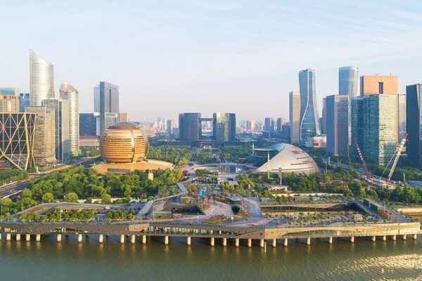 Discover_Qianjiang_New_Town__Hangzhou_s_Modern_Marvels_Along_the_Qiantang_River video poster