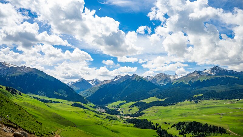 Discover Qiongkushitai Village: Xinjiang's Hidden Nomadic Paradise video poster