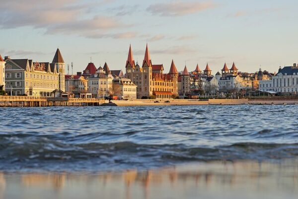 Discover the Charm of Yantai Haichang Fisherman's Wharf video poster