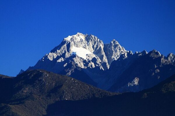 Discover the Glorious Yulong Snow Mountain: A Jewel of Southwest China video poster