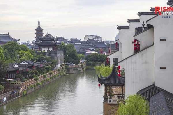 Discover the Timeless Beauty of Nanchan Temple in Wuxi Discover_the_Timeless_Beauty_of_Nanchan_Temple_in_Wuxi video poster
