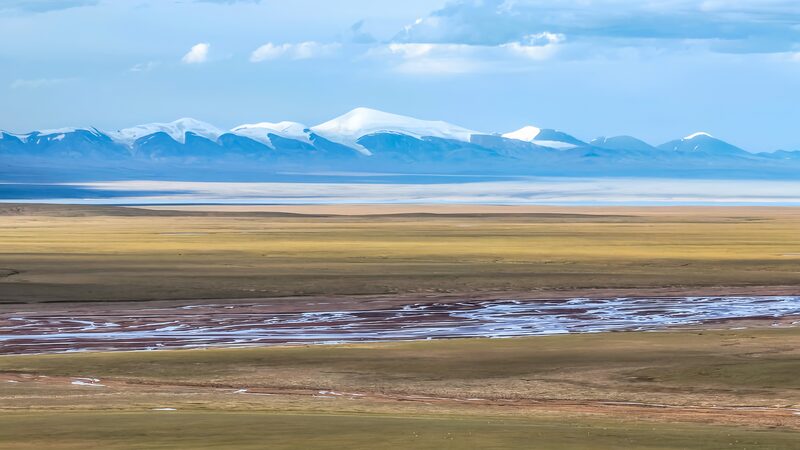 Discover_the_Untouched_Beauty_of_Hoh_Xil__Asia_s_Pristine_Wilderness