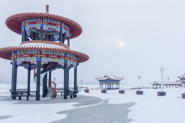 Discover the Winter Wonderland of China’s Easternmost City Discover the Winter Wonderland of China's Easternmost City video poster