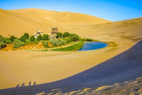 Discovering Crescent Lake: A Desert Oasis in China’s Gansu Province Discovering Crescent Lake: A Desert Oasis in China's Gansu Province