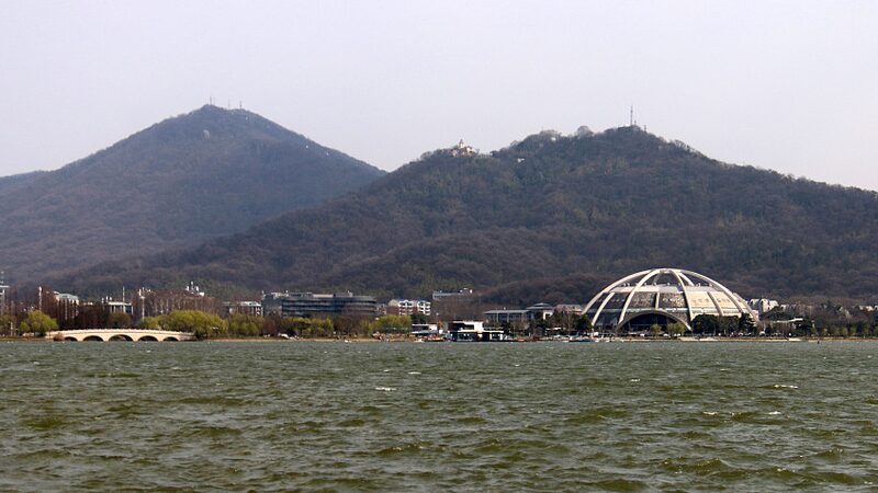 Discovering_Toutuoling_The_Cloud-Kissed_Peak_of_Nanjings_Purple_Mountain_poster - Khabar Asia Discovering Toutuoling: The Cloud-Kissed Peak of Nanjing's Purple Mountain video poster
