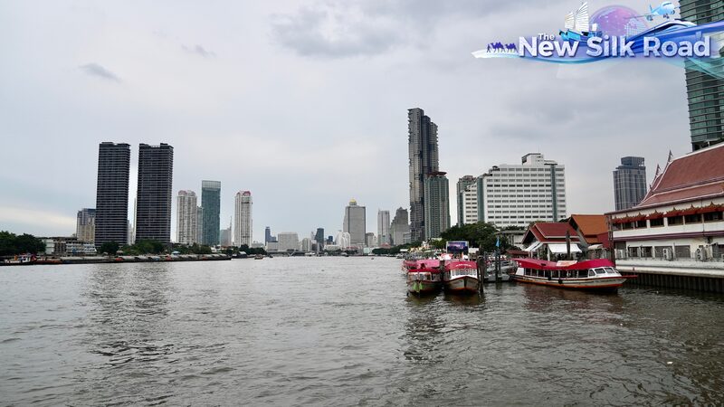Discovering_the_Bustling_Vibes_of_Bangkoks_Chao_Phraya_River - Khabar Asia Discovering the Bustling Vibes of Bangkok's Chao Phraya River