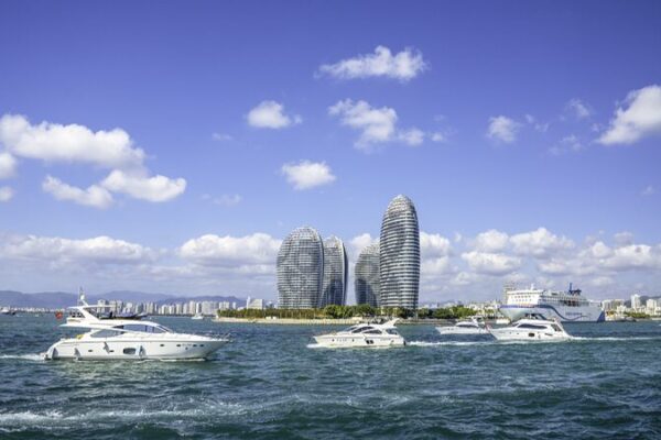 Discovering the Enchanting Scenery of Sanya Bay Discovering the Enchanting Scenery of Sanya Bay video poster