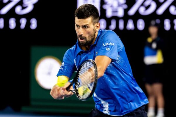 Djokovic_Defies_Pain_to_Storm_into_Australian_Open_Round_of_16