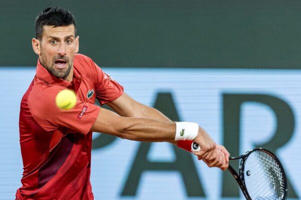 Djokovic and Sabalenka Advance at Rain-Hit French Open; Uchijima Exits Djokovic and Sabalenka Advance at Rain-Hit French Open; Uchijima Exits