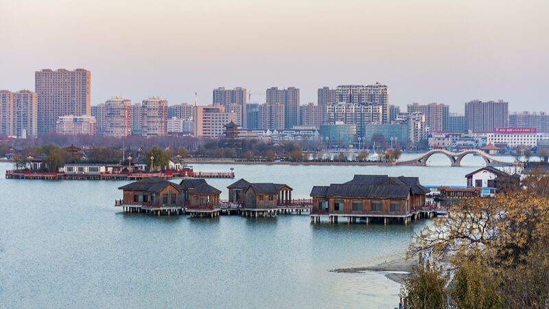 Dongchang_Lake_Shandongs_Hidden_Gem_Offers_Tranquil_Retreat_in_Liaocheng_City_poster - Khabar Asia Dongchang Lake: Shandong's Hidden Gem Offers Tranquil Retreat in Liaocheng City video poster