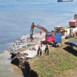 Dongting Lake Dike Breach Causes Flooding in Central China's Hunan Province video poster