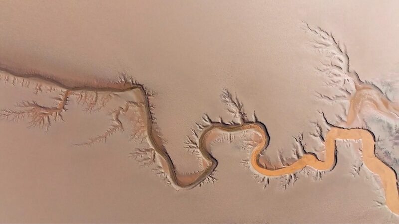 Dragon-Shaped_Tidal_Patterns_Captured_Along_Qiantang_River_in_East_China_poster - Khabar Asia Dragon-Shaped Tidal Patterns Captured Along Qiantang River in East China video poster
