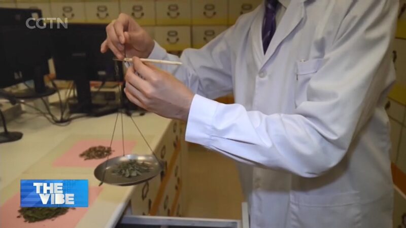 Dragon_Boat_Festival_in_Hong_Kong_A_Vibrant_Blend_of_Tradition_and_Competition_poster - Khabar Asia Dragon Boat Festival in Hong Kong: A Vibrant Blend of Tradition and Competition video poster