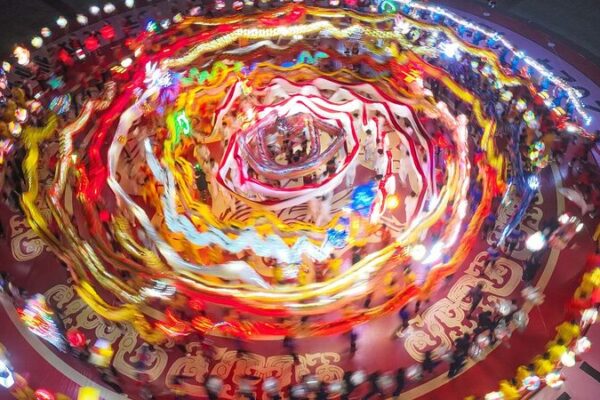 Dragon and Lion Dances Illuminate Lantern Fair in Central China’s Hunan Province Dragon and Lion Dances Illuminate Lantern Fair in Central China's Hunan Province