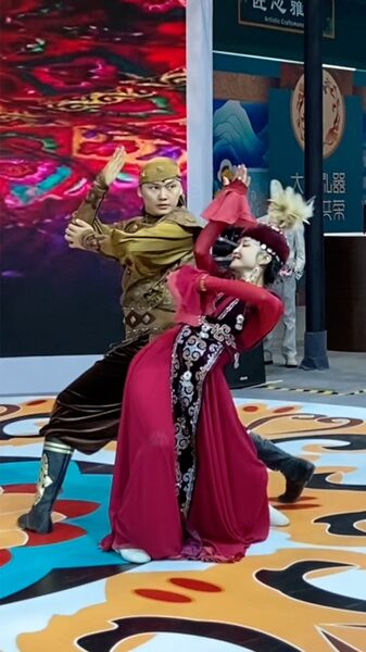 Dunhuang_Cultural_Expo_Showcases_Rich_Tapestry_of_Chinese_Ethnic_Traditions_poster - Khabar Asia Dunhuang_Cultural_Expo_Showcases_Rich_Tapestry_of_Chinese_Ethnic_Traditions video poster